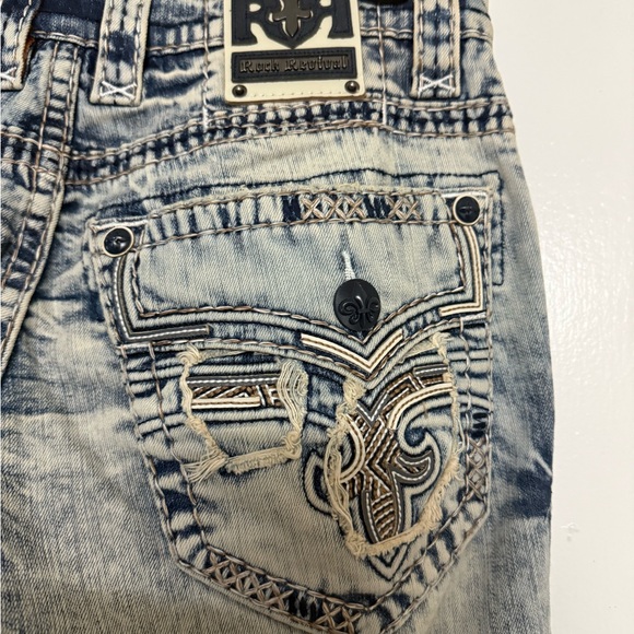 Men's Rock Revival Nardo Distressed Light Blue Jeans - Picture 4 of 5